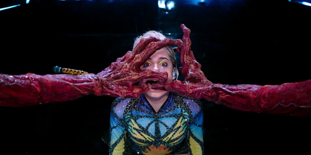 Smile 2 (2024) WEBRip Hindi + English 720p x264 AVC DDP 5.1 ESub.mkv.0004